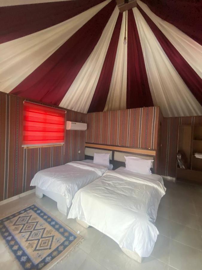 Готель Omar Ali Luxury Camp Ваді-Рам Екстер'єр фото