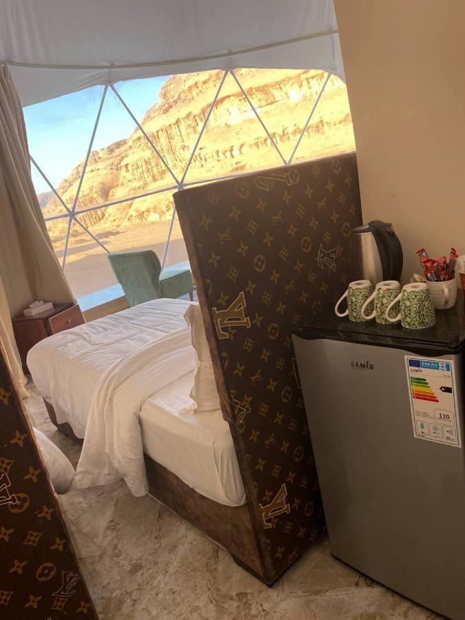 Готель Omar Ali Luxury Camp Ваді-Рам Екстер'єр фото