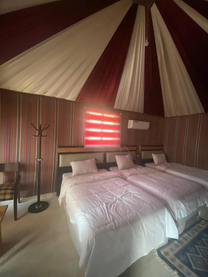 Готель Omar Ali Luxury Camp Ваді-Рам Екстер'єр фото