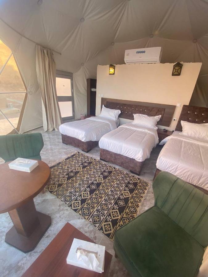 Готель Omar Ali Luxury Camp Ваді-Рам Екстер'єр фото